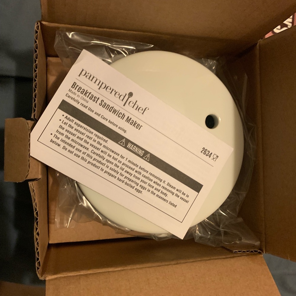 Pampered Chef Breakfast Sandwich Maker